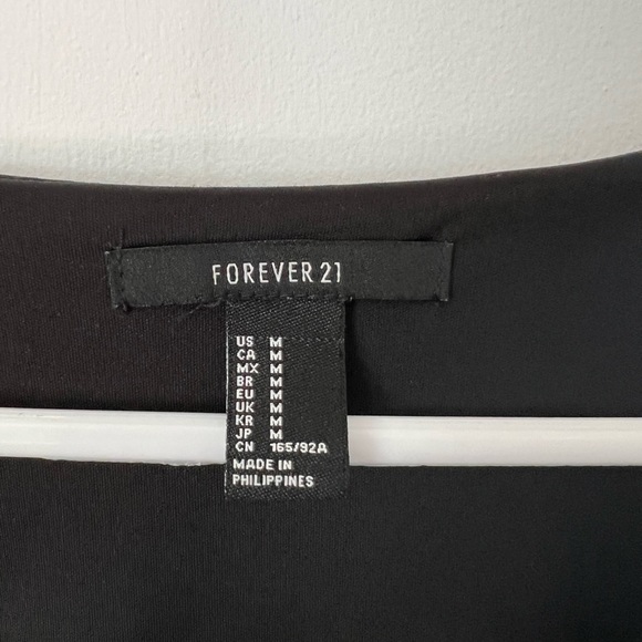 Little black dress - Picture 2 of 3